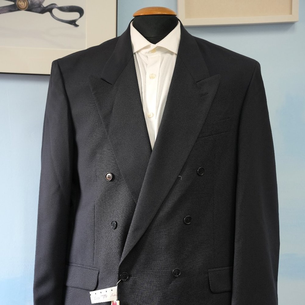 Studio 0001 Ferre Suit, 44L, 34 W, Black